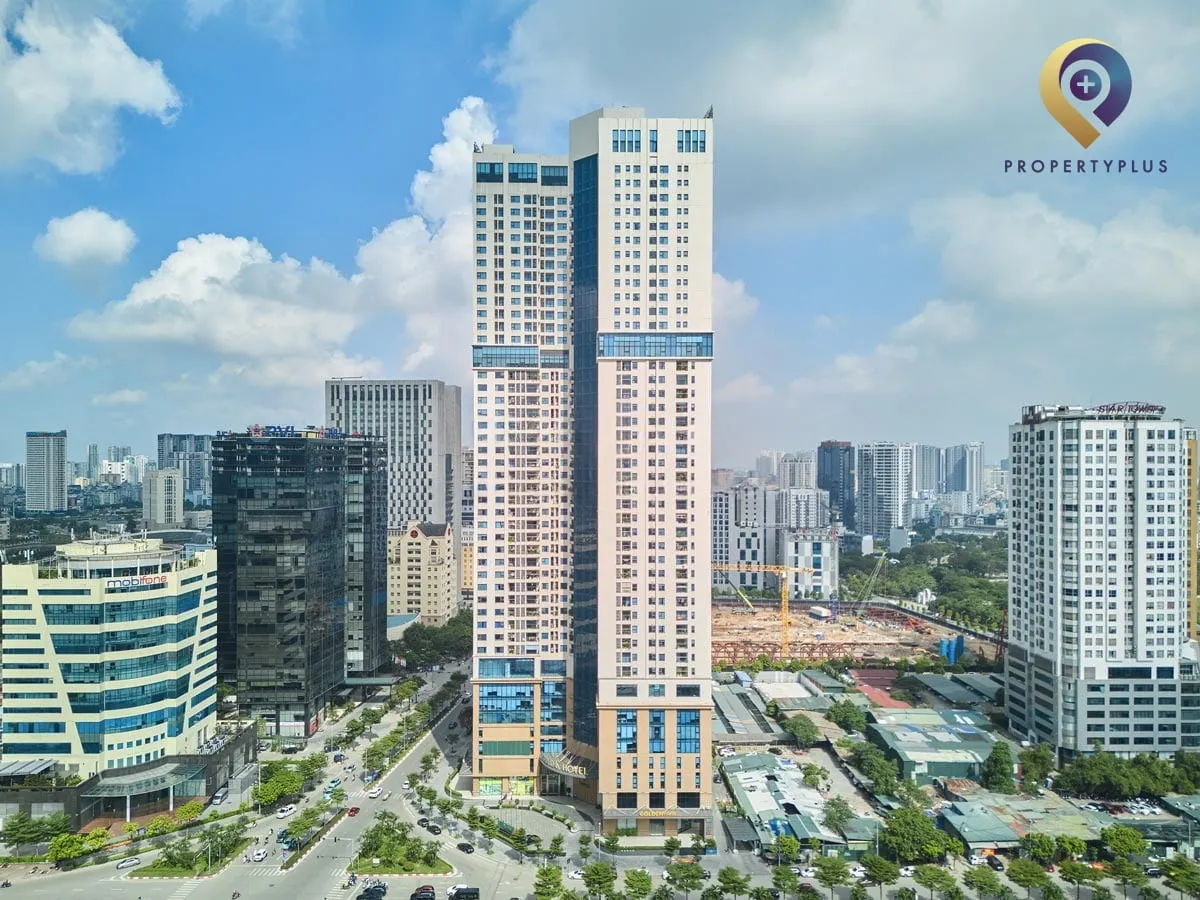Toàn cảnh tòa nhà Golden Park Tower tại Cầu Giấy nhìn từ trên cao.